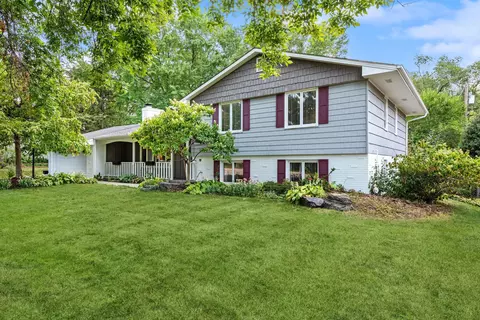 6908 Antrim Rd, Edina, MN 55439