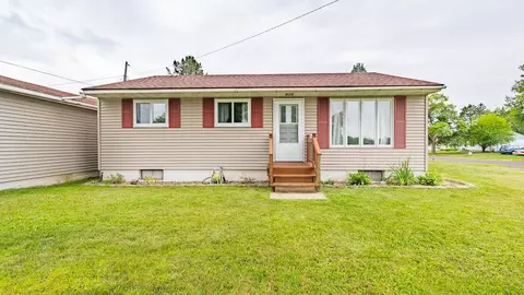 248 Hampshire Dr, Hoyt Lakes, MN 55750
