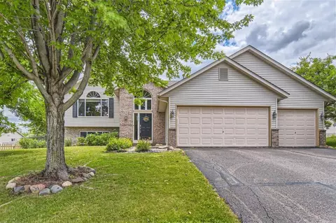 412 Dakota Ave, Roberts, WI 54023