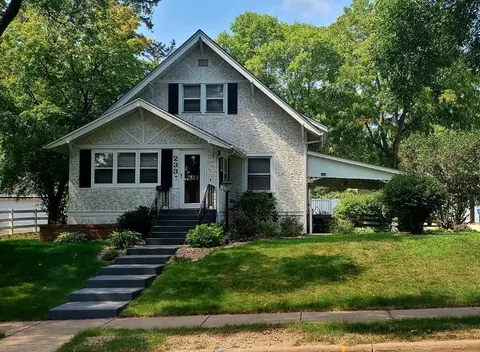 233 Morton Ave NW, Elk River, MN 55330