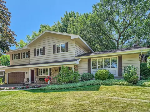 2220 Argonne Dr NE, Columbia Heights, MN 55421