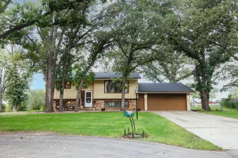2925 Golf View Ct, Saint Cloud, MN 56301
