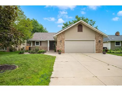 129 12th Ave NW, New Brighton, MN 55112