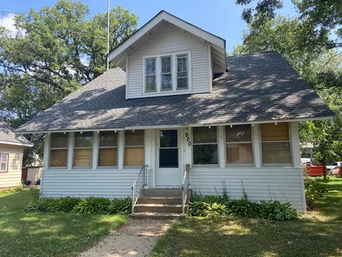 920 8th Ave N, Saint Cloud, MN 56303