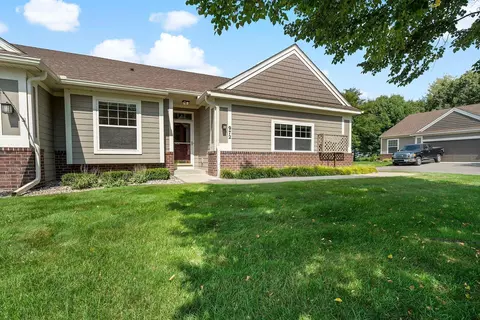972 Daylily Dr, Victoria, MN 55386