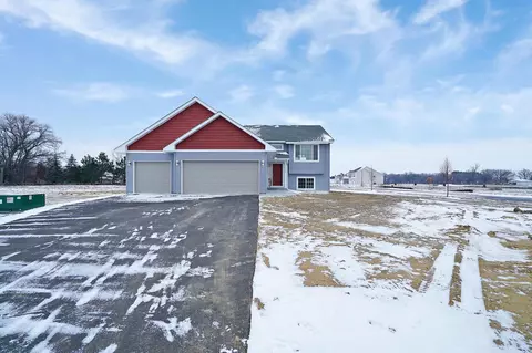 37588 Granite Ct, North Branch, MN 55056