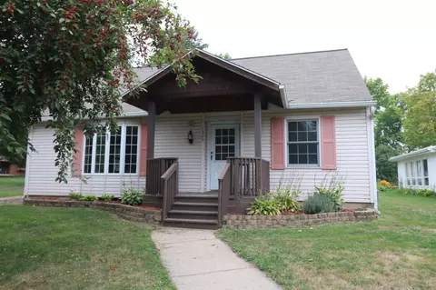 1320 Grove St, Cumberland, WI 54829