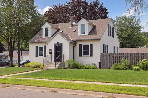 558 7th Ave S, South Saint Paul, MN 55075