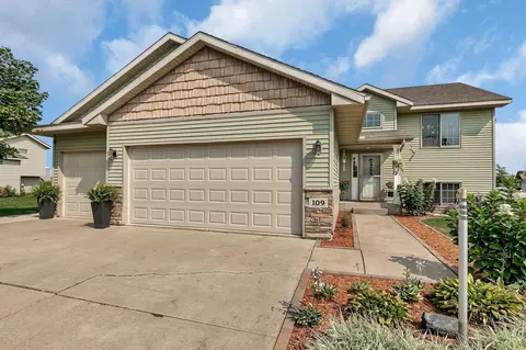 109 Lone Ridge Ln, Foley, MN 56329