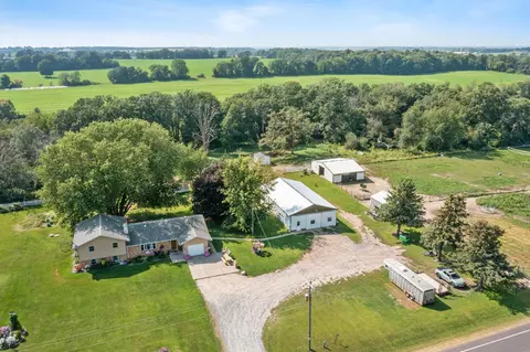 1726 County Road D, Emerald, WI 54013