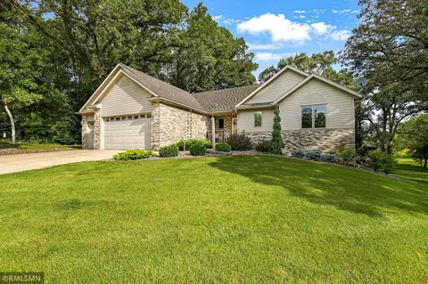 1460 Canterbury Pl SE, Owatonna, MN 55060
