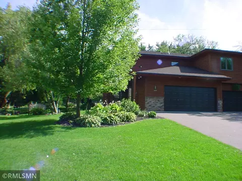 7312 Vinewood Ct N, Maple Grove, MN 55311