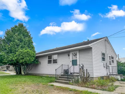 83 Elm Blvd, Babbitt, MN 55706