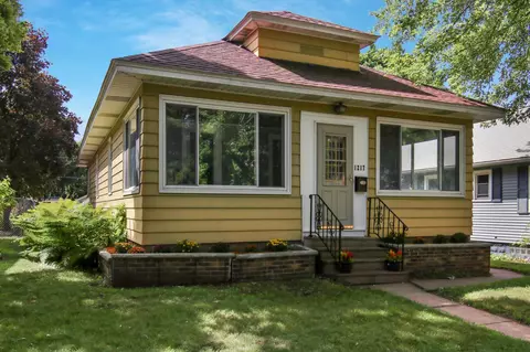 1217 Emery St, Eau Claire, WI 54701