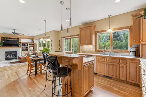 6675 Walnut Dr, Minnetrista, MN 55364 photo 10