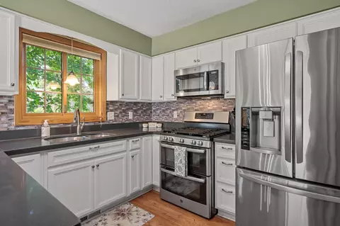1054 Briar Creek Rd, Eagan, MN 55123 photo 14