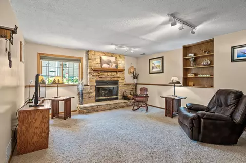 1054 Briar Creek Rd, Eagan, MN 55123 photo 24