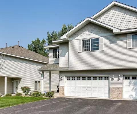 22439 Evergreen Cir, Forest Lake, MN 55025