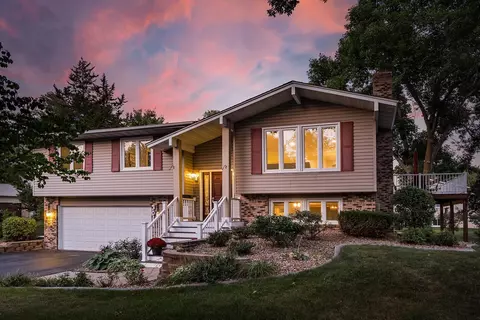 3014 Bluffs Dr, Mound, MN 55364