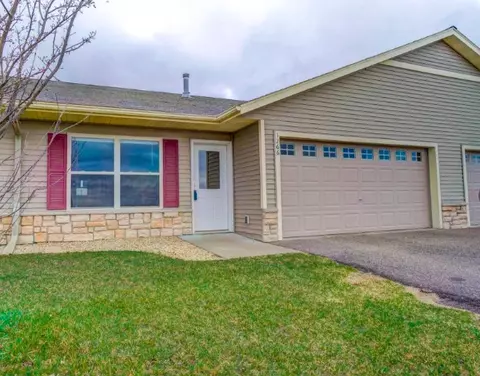 1266 Norway Pines Cir, New Richmond, WI 54017