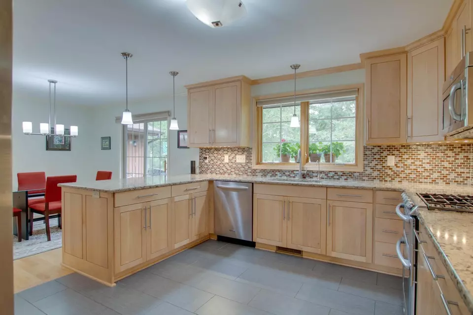  153 Lakewood Dr NW, Bemidji, MN 56601 photo 3