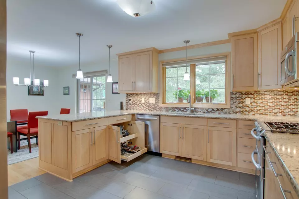  153 Lakewood Dr NW, Bemidji, MN 56601 photo 4