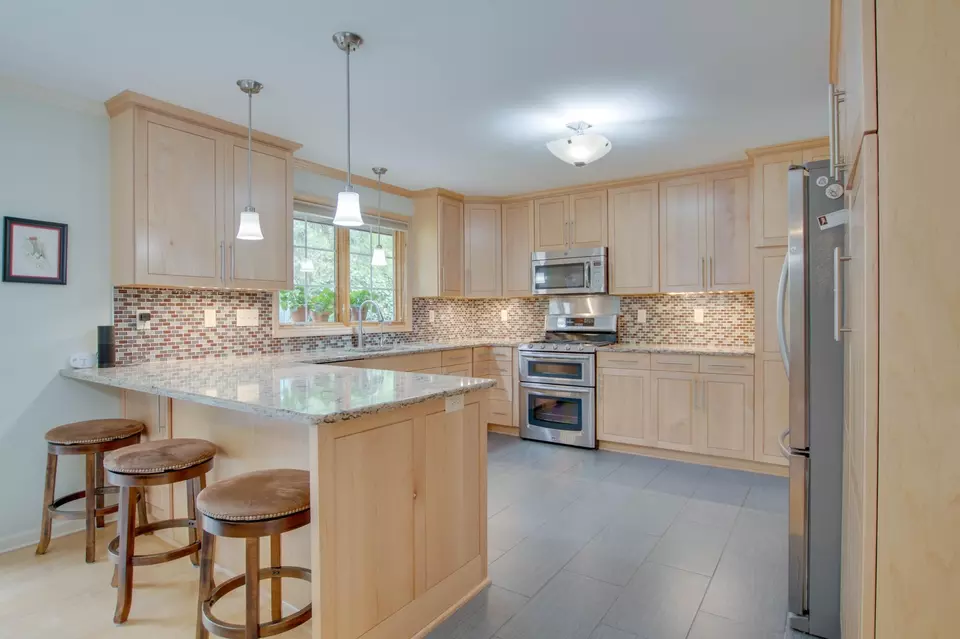  153 Lakewood Dr NW, Bemidji, MN 56601 photo 2