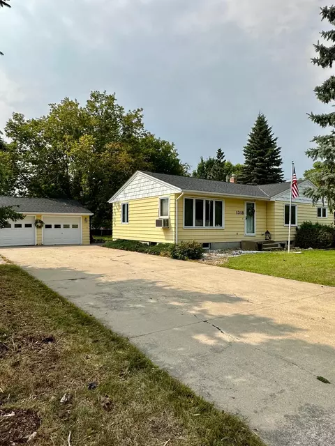 1318 10th Ave, International Falls, MN 56649