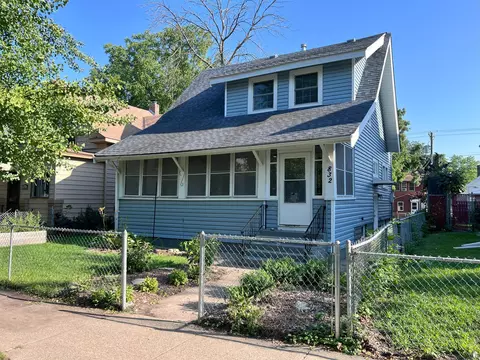 832 Aurora Ave, Saint Paul, MN 55104