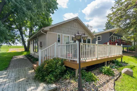 26940 Sioux Trl, Madison Lake, MN 56063
