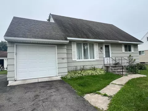 212 Arlington Rd, Hoyt Lakes, MN 55750