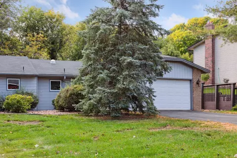 3525 York Dr, Woodbury, MN 55125
