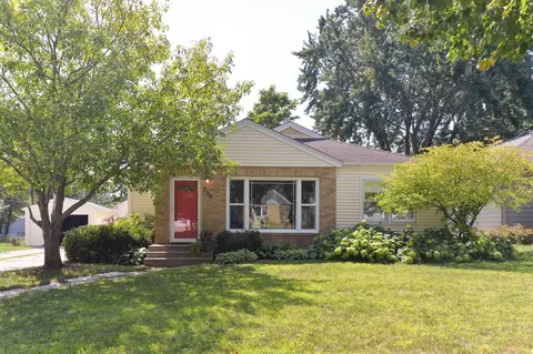 796 Cottage Ave W, Saint Paul, MN 55117