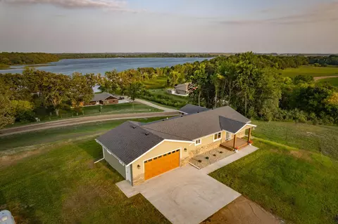 10787 County Road 16 NW, Evansville, MN 56326