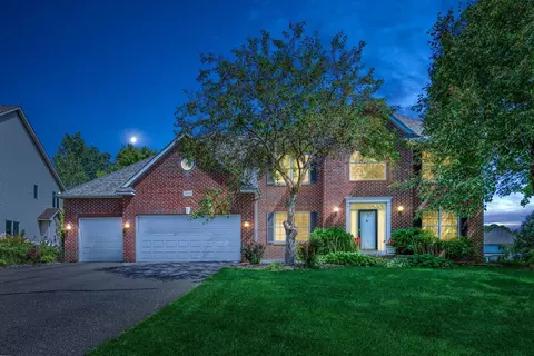 3888 N Ridge Dr, Eagan, MN 55123