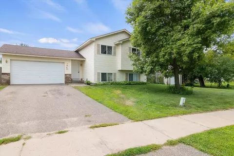 405 6th St SE, Braham, MN 55006