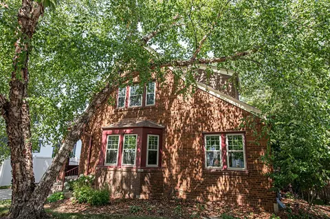 528 W Broadway St, Winona, MN 55987