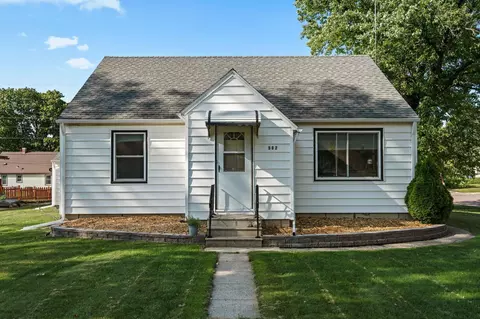 502 Radel Ct, Ellendale, MN 56026