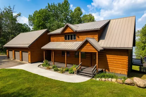 615 Lazy Ike Ln SE, Bemidji, MN 56601