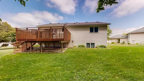 725 7th St NW, Plainview, MN 55964 photo 4