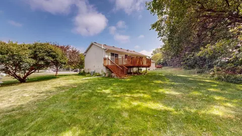 725 7th St NW, Plainview, MN 55964 photo 3