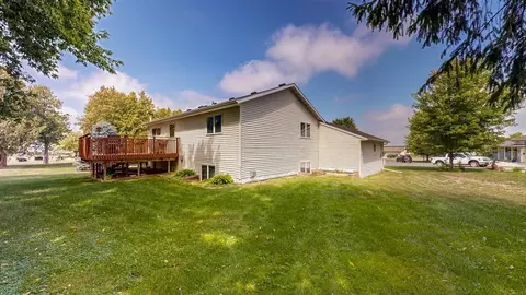 725 7th St NW, Plainview, MN 55964 photo 5