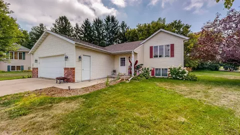 725 7th St NW, Plainview, MN 55964 photo 2