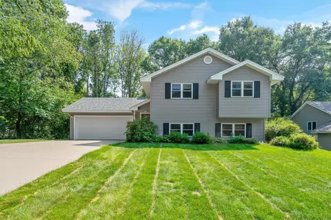 2576 8th St, White Bear Township, MN 55110
