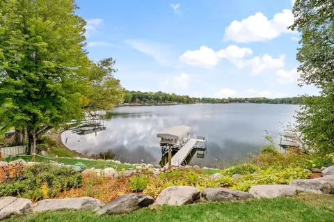 24332 E Cedar Lake Dr, New Prague, MN 56071
