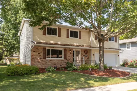 1429 City View Ct NE, Rochester, MN 55906