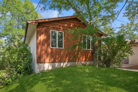 6224 49th St N, Oakdale, MN 55128