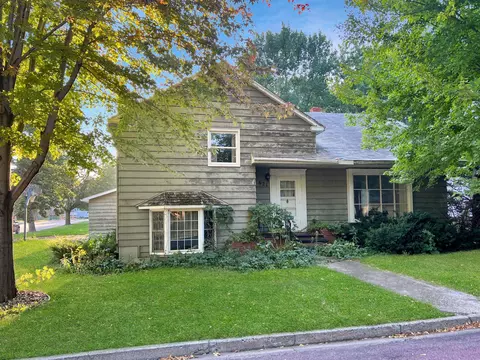 621 1st St E, Tracy, MN 56175 photo 2
