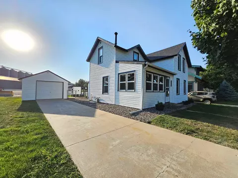1330 Richland Ave, Saint Charles, MN 55972