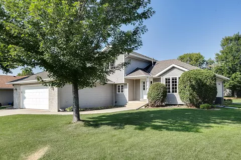 1728 Westwood Dr, Faribault, MN 55021